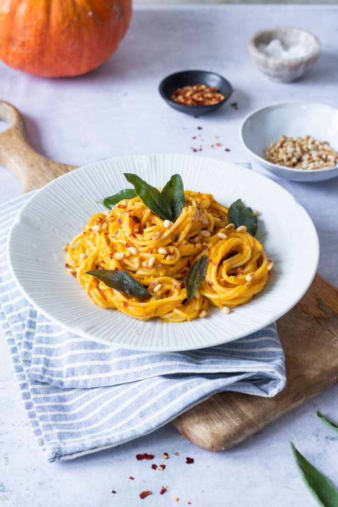 špagety s dýňovou omáčkou