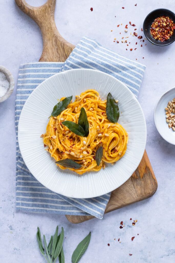 špagety s dýňovou omáčkou