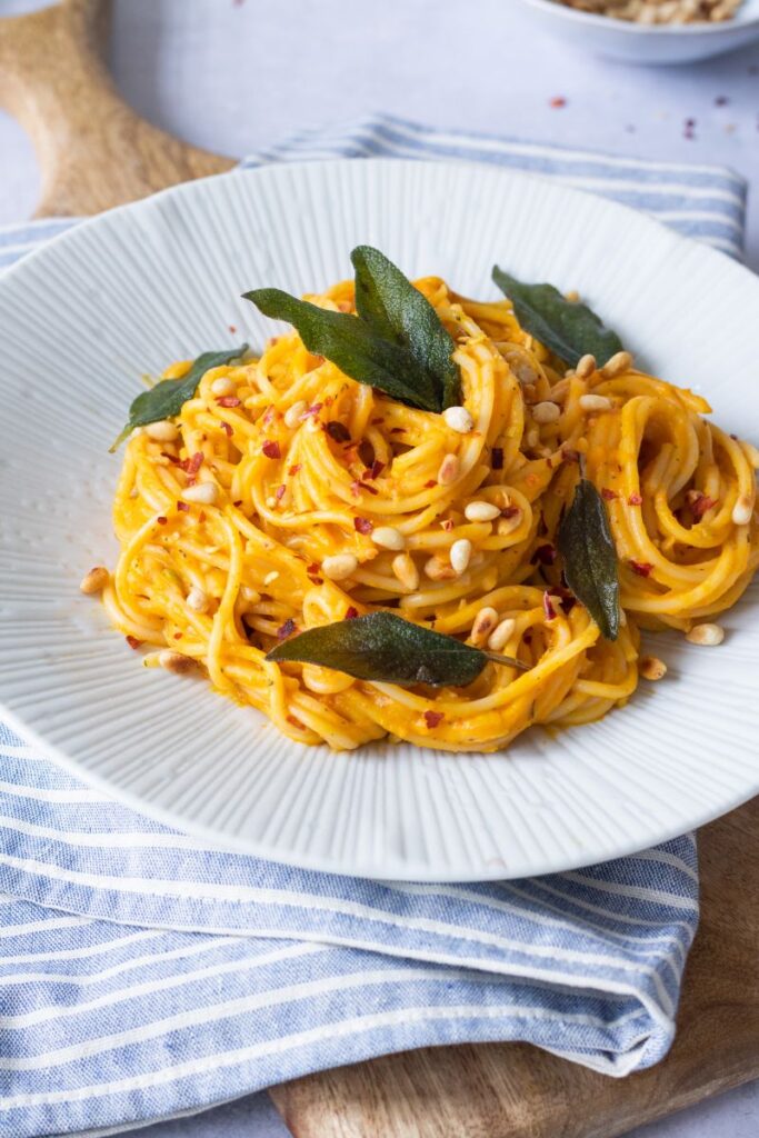 špagety s dýňovou omáčkou