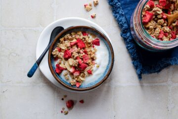 jahodová granola s mandlemi