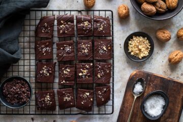 nepečené datlové brownies s kávou